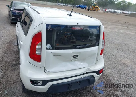 2013 Kia Soul z USA, uszkodzony, nr VIN KNDJT2A52D7493601